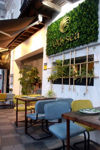 Se vende mobiliario de restaurante