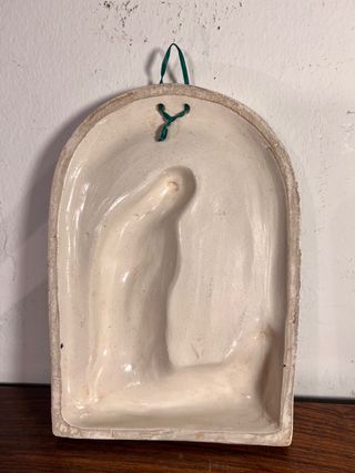 Piastra in ceramica con Madonna e angeli