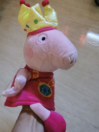 muñeco para guiñol de Peppa Pig con corona