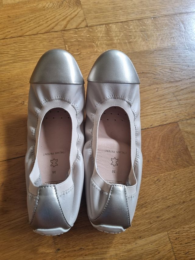 Bailarinas niña, color beich y dorado