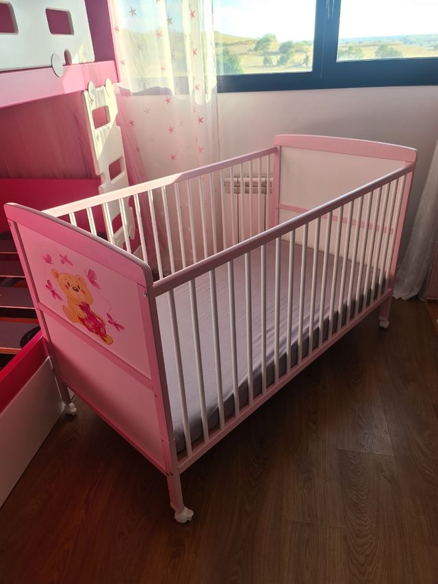 CUNA CONVERTIBLE EN CAMA