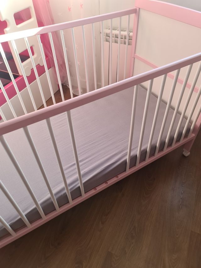 CUNA CONVERTIBLE EN CAMA