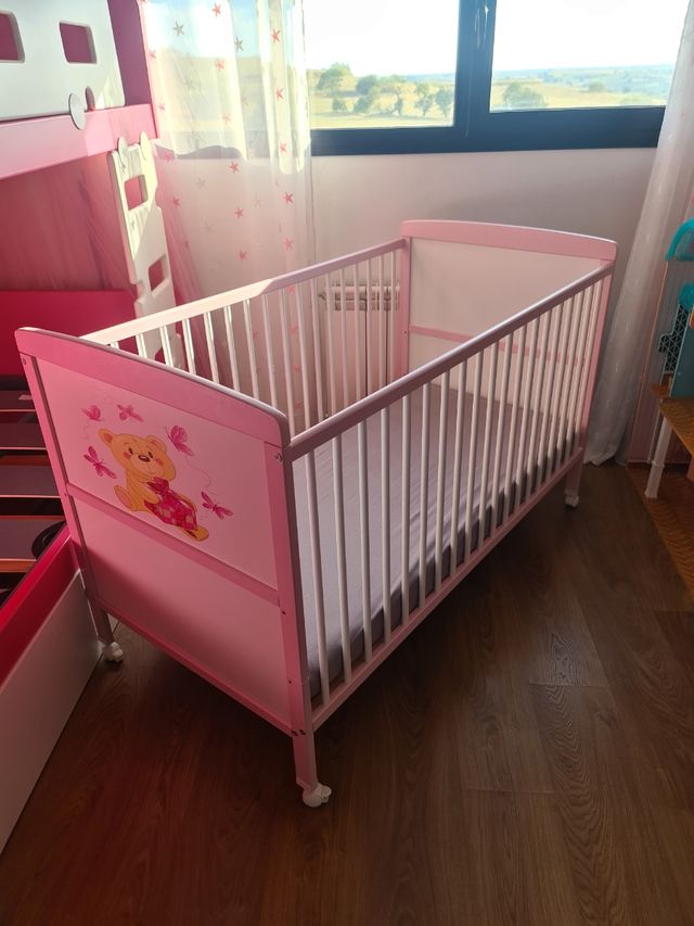 CUNA CONVERTIBLE EN CAMA