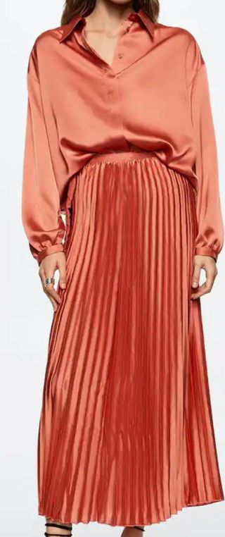 Conjunto blusa y falda