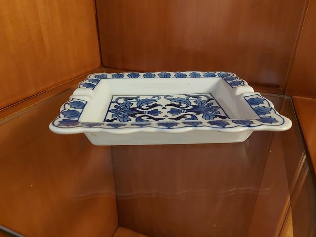 Cenicero decorado en color azul