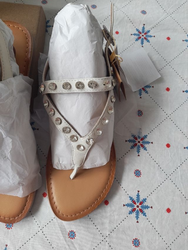 sandalias blancas 36 Gioseppo