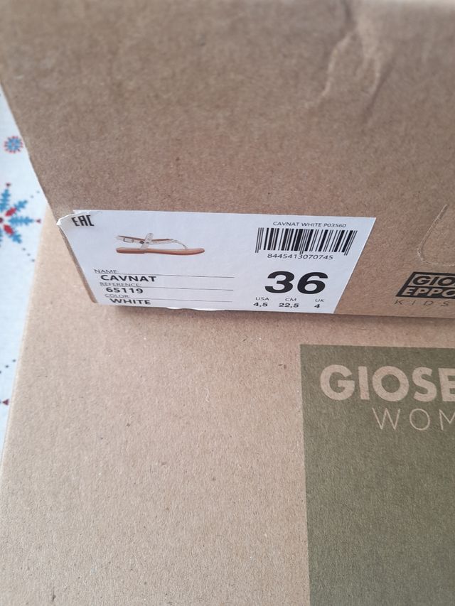 sandalias blancas 36 Gioseppo