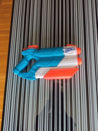 Pistola agua
