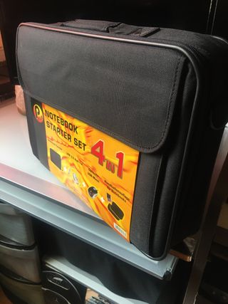 Maletin para ordenador portatil.