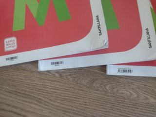 Libros Santillana de 4t de primària