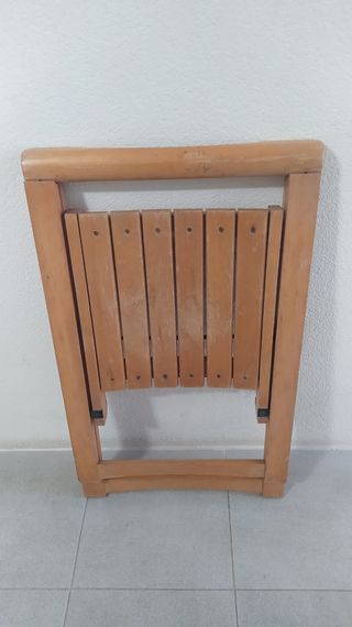 silla madera plegable, funciona perfectamente.