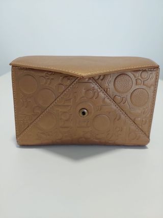 Cartera Purificación García original dorada