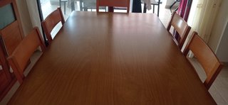 Mesa de comedor extensible y sillas