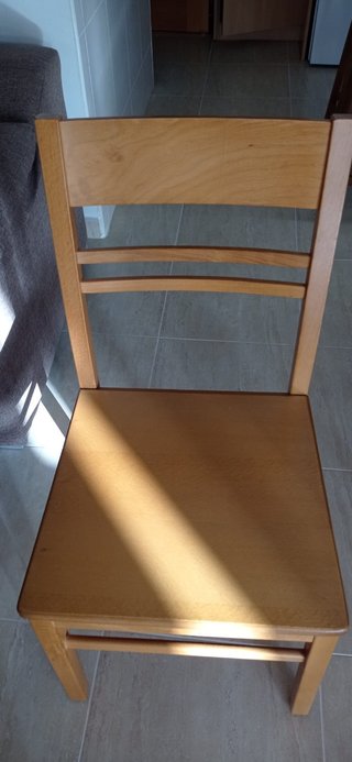 Mesa de comedor extensible y sillas