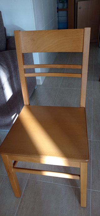 Mesa de comedor extensible y sillas