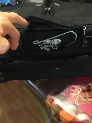 Porta trajes (Maleta)