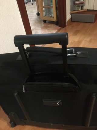 Porta trajes (Maleta)