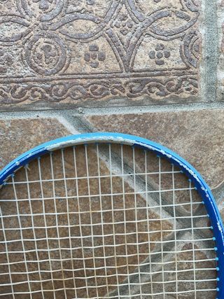 2 raquetas marca Artengo + 9 pelotas de tenis