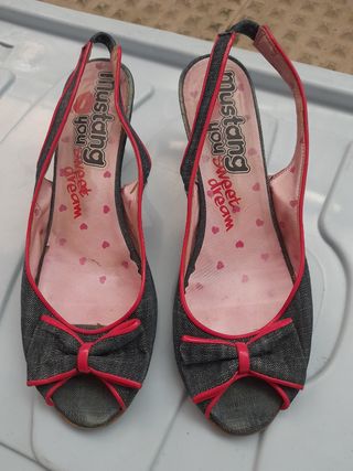 zapatos tacón bajo mustang