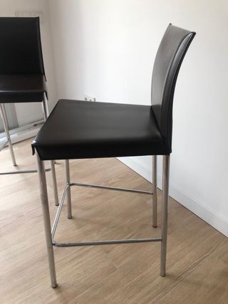 Banquetas altas piel para barra de cocina.