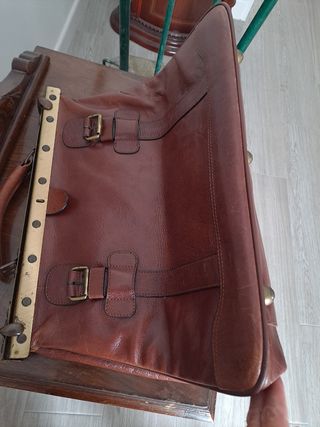 MALETIN DE VIAJE Y SANITARIO