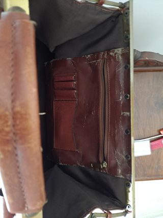 MALETIN DE VIAJE Y SANITARIO