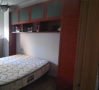 Mobile ponte in L per camera aggiuntiva. Comodino