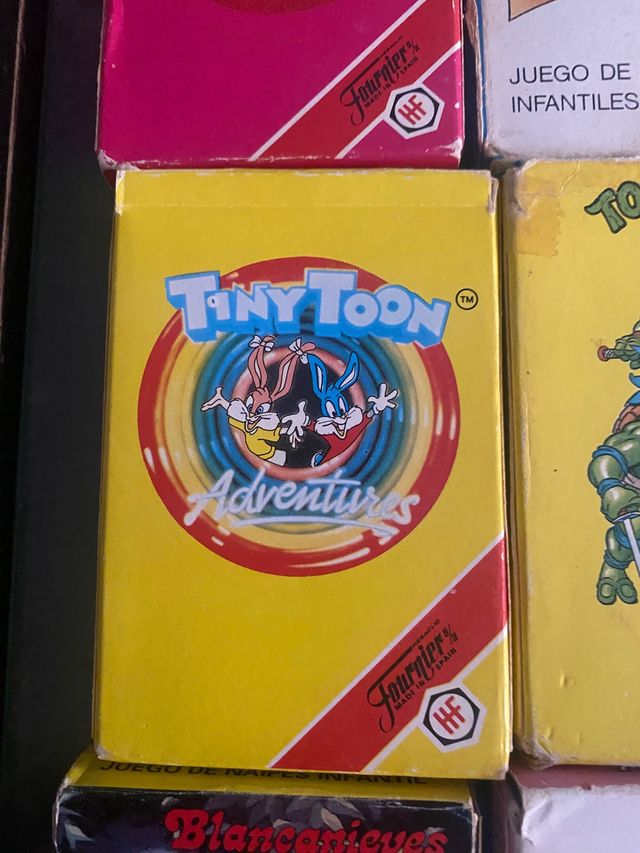 Juego de cartas, naipes.
llevate 3 y paga 2