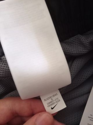 Pantalón Nike Corto Gris y Negro Bañador