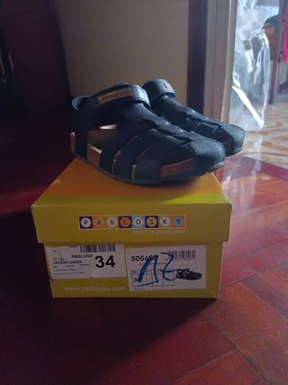 Sandalias piel azul marino