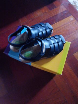 Sandalias piel azul marino