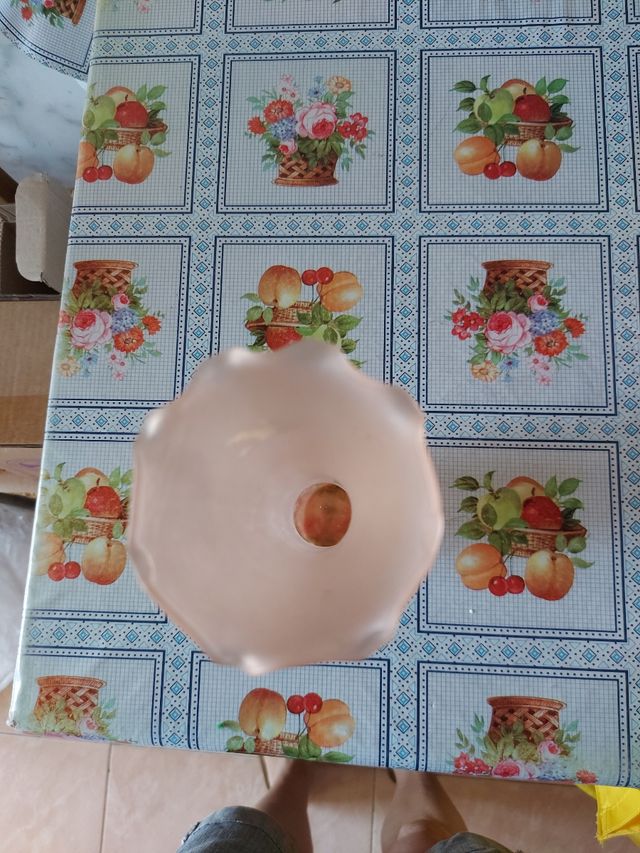 Florero de cristal con efecto craquelado