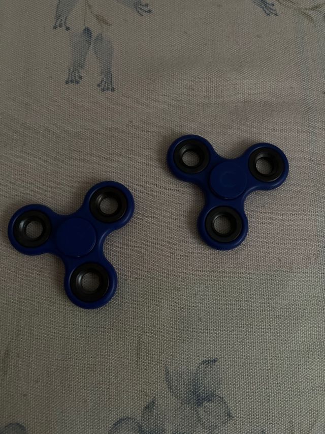 2 Spinners