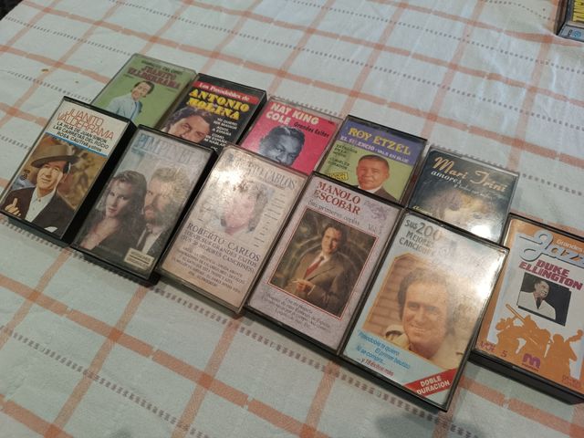 2 Lotes cintas de cassette varios artistas