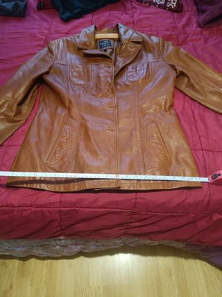 Americana de piel auténtica