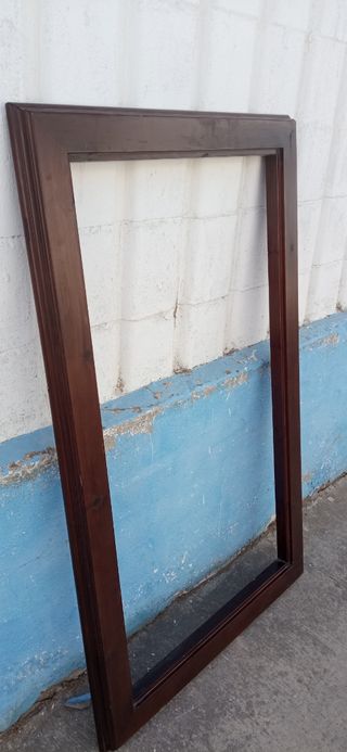 Marco o sobre de madera para mesa