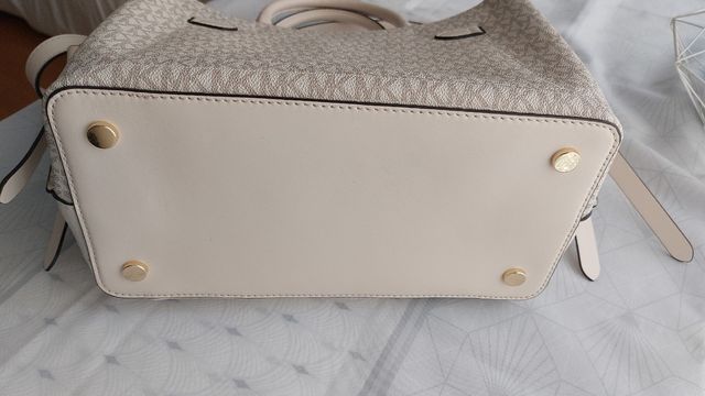 Bolso color vainilla