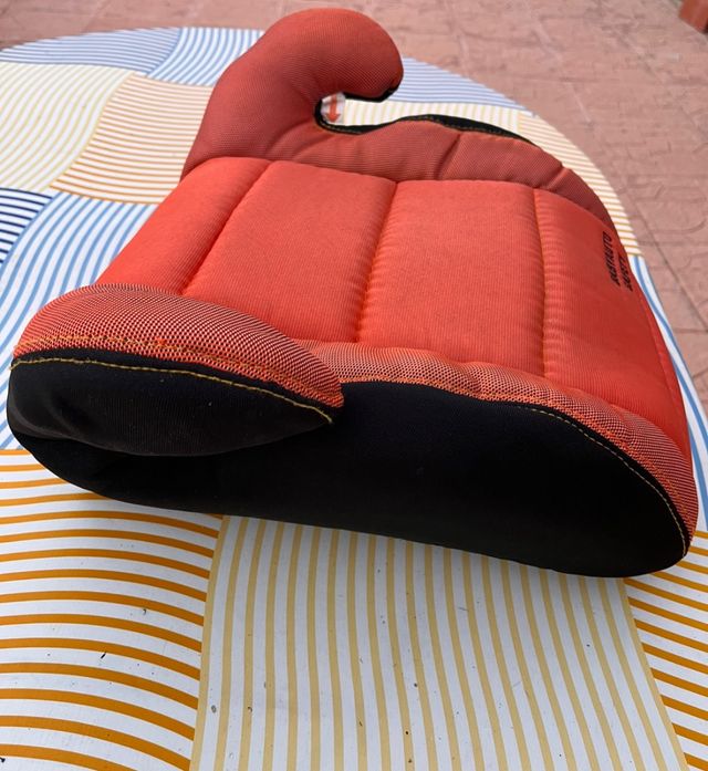 Silla niño/a automóvil.