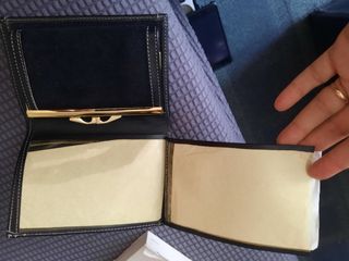 Cartera negra de ante