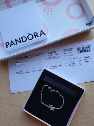 NUEVA A ESTRENAR. Pulsera Pandora herbario