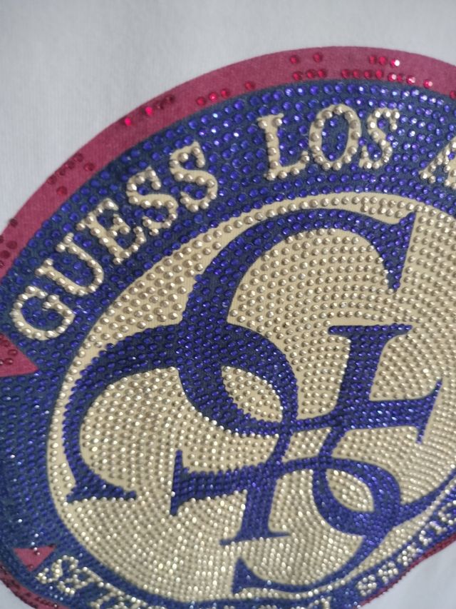 camiseta Guess