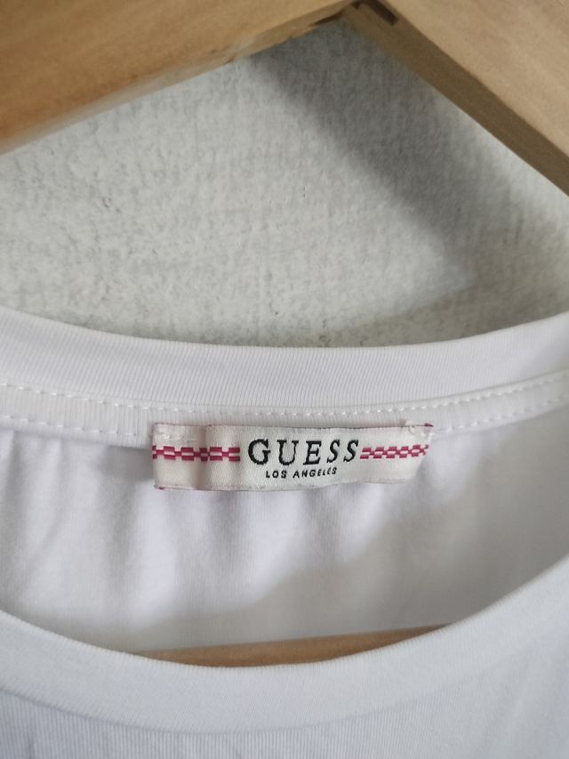 camiseta Guess