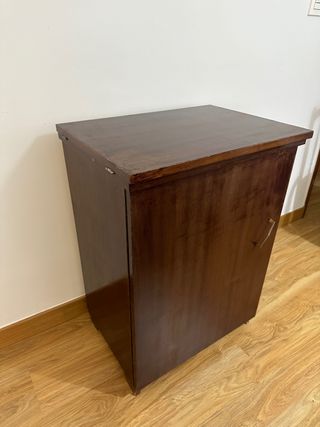 Maquina de coser Alfa con armario. De 1960