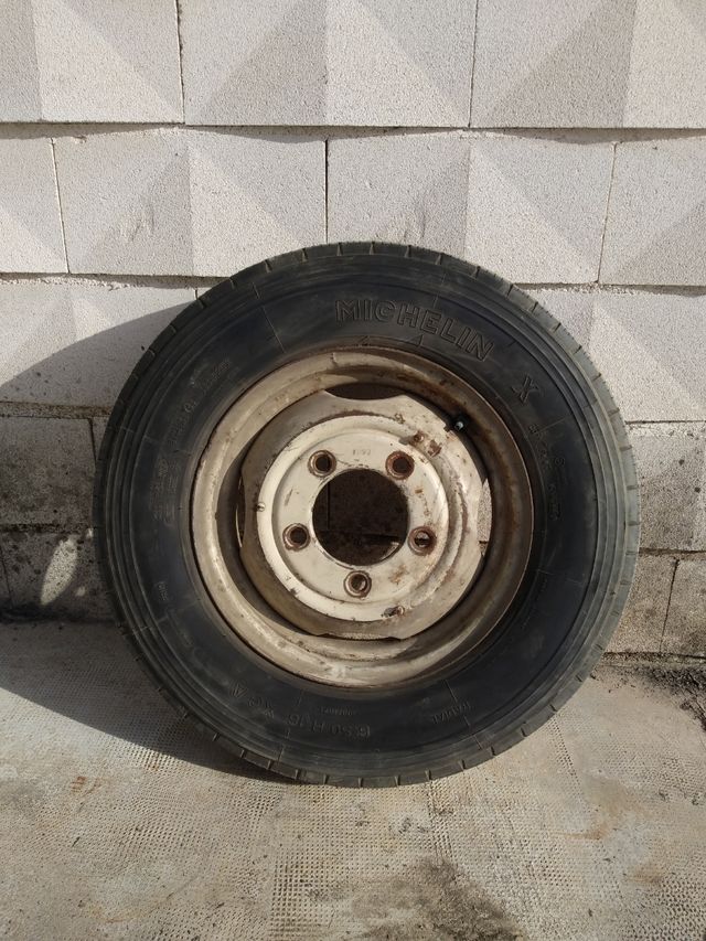 Neumático Michelin X antiguo