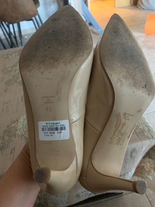 Zapatos de tacon, Gloria Ortiz