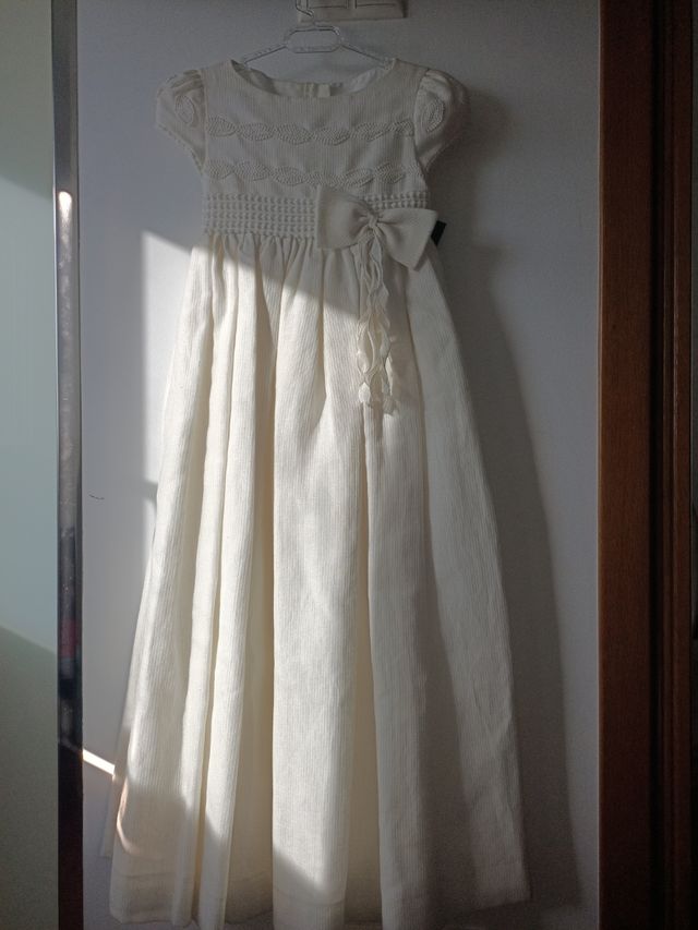 Abito da comunione nuovo di zecca