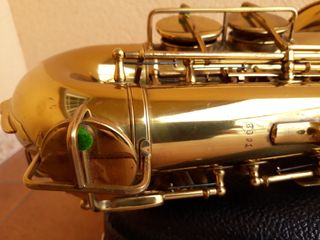 Saxofón alto, vintage New Super Dearman