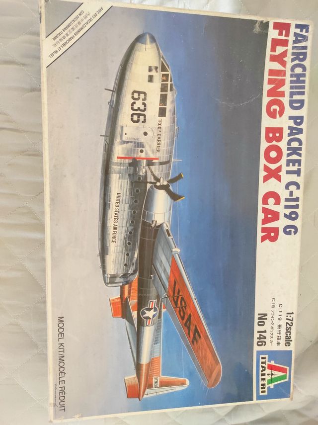 fairchild c 119 g Flying box car 1/72. italeri