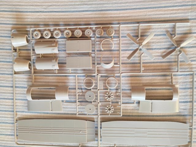 fairchild c 119 g Flying box car 1/72. italeri