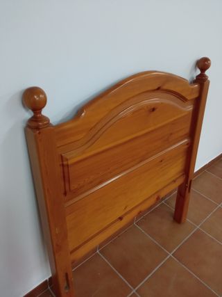 Cabecero de madera